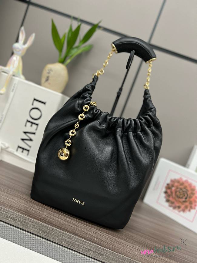 Loewe Squeeze small black leather bag - 1