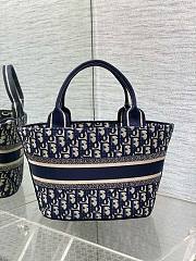 Dior blue monogram embroidery basket bag - 2