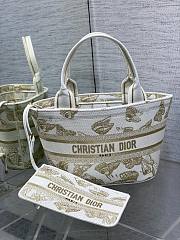 Dior blue white and gold butterfly embroidery basket bag - 2