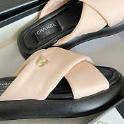 Chanel cream cross logo slippers - 5