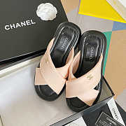 Chanel cream cross logo slippers - 4