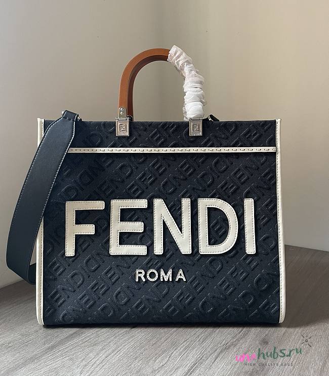 Fendi Sunshine medium logo tote black bag - 1