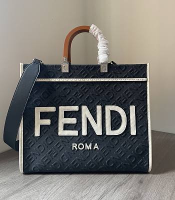 Fendi Sunshine medium logo tote black bag