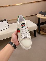 Gucci Men White Shoes 04 - 2