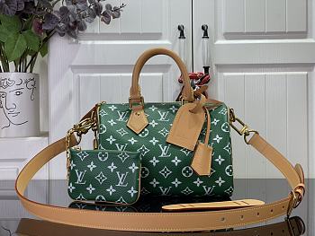 Louis Vuitton speedy P9 green leather bandouliere 25 bag