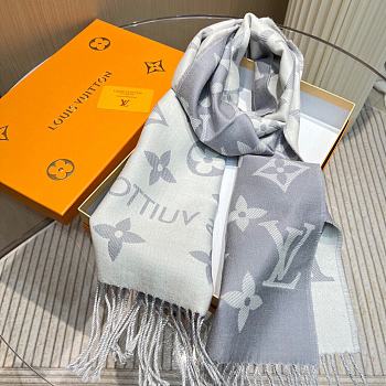 Louis Vuitton Monogram Wool Gray Scarf
