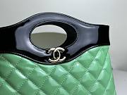 Chanel 23A patent green leather 31 bag - 6