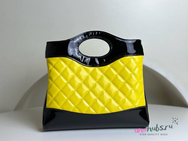 Chanel 23A patent yellow leather 31 bag - 1