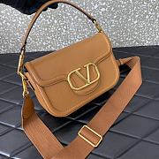 Valentino Garavani Loco brown shoulder bag - 5