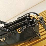Prada 1BA426 medium black leather handbag - 6