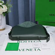 Bottega Veneta Cradle Green Leather Bag - 2