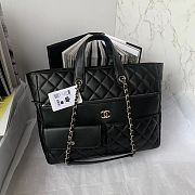 Chanel pocket black leather tote bag - 4