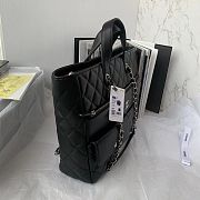 Chanel pocket black leather tote bag - 2