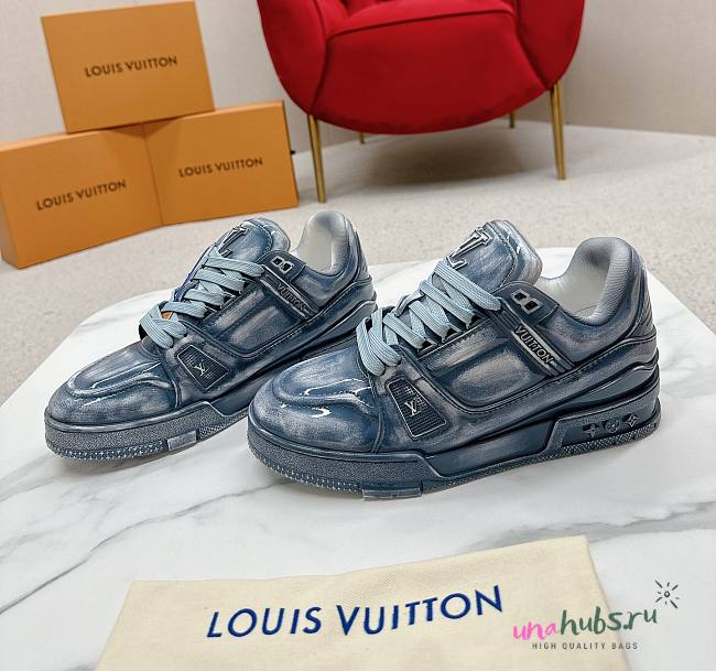 Louis Vuitton LV Trainers Fuchsia Low Top Blue Sneaker - 1