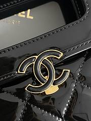 Chanel 23S black patent tote bag  - 4