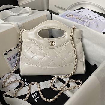 Chanel 23A white leather 31 bag