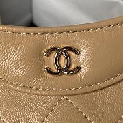 Chanel 23A beige leather 31 bag - 6