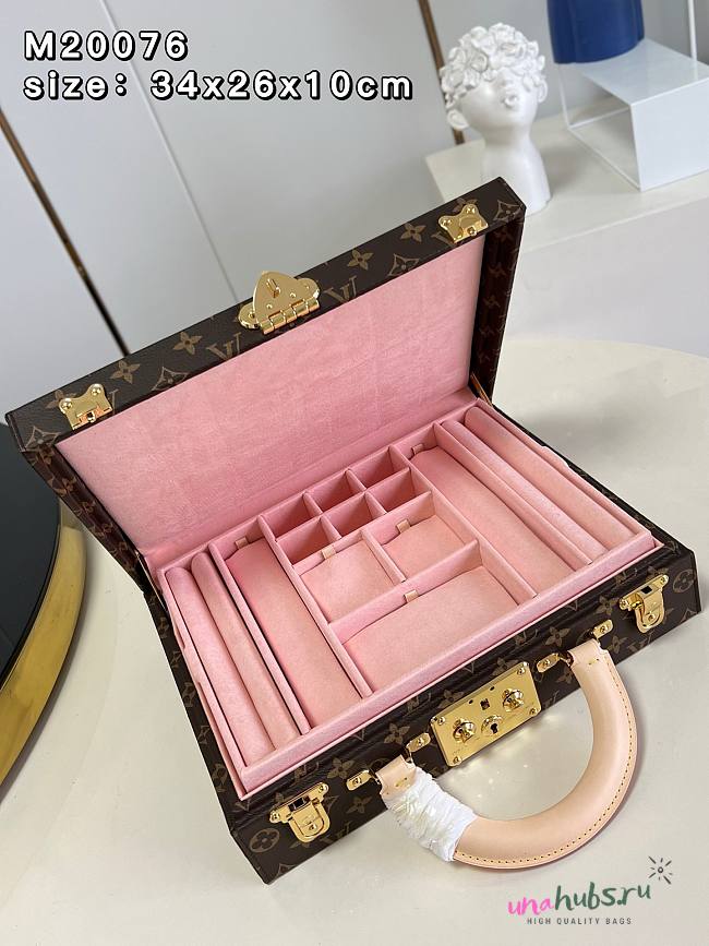 Louis Vuitton Boite Bijoux Pink M20291 Bag - 1