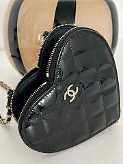 Chanel 23S double heart clutch - 4