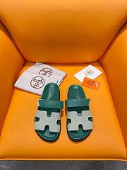 Hermes Chypre green leather sandal - 2