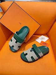 Hermes Chypre green leather sandal - 3