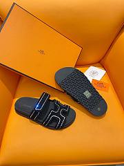 Hermes Chypre black leather sandal - 2