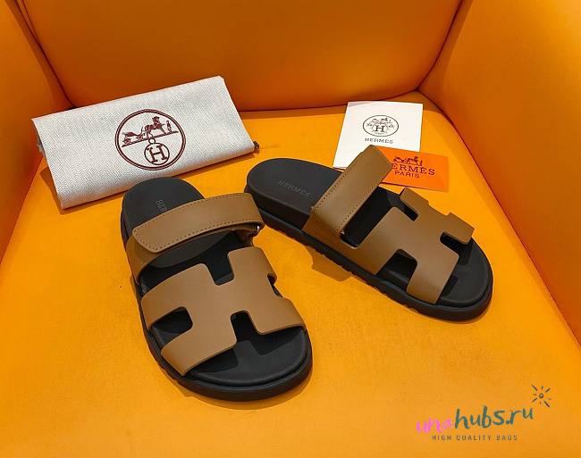 Hermes Chypre Brown leather sandal - 1