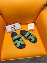 Hermes Chypre green leather sandal 02 - 2