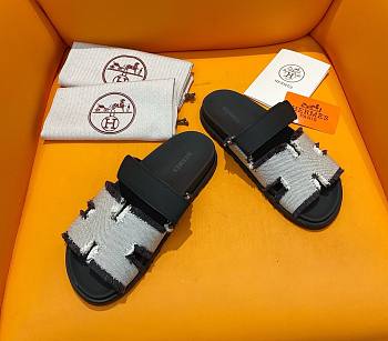 Hermes Chypre black/ white leather sandal