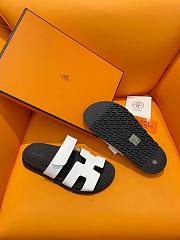 Hermes Chypre white/ black leather sandal - 4