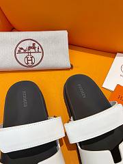 Hermes Chypre white/ black leather sandal - 3