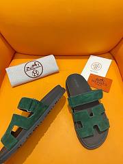 Hermes Chypre green suede sandal - 3