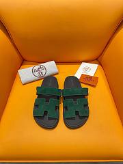 Hermes Chypre green suede sandal - 2