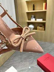 Valentino Garavani Rockstud Bow Beige Slingback Heels - 3