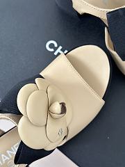 Chanel beige camellia flower flatform heel - 2