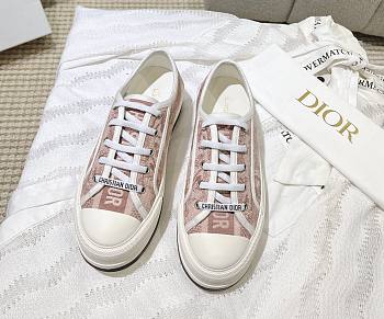 DIOR SNEAKER in Pink