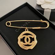 Chanel brooch 03 - 4