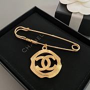 Chanel brooch 03 - 2