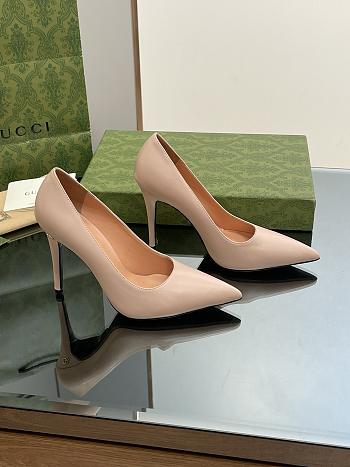 Gucci beige leather high heels