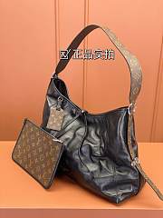 Louis Vuitton M25143 CarryAll Dark MM Bag - 3