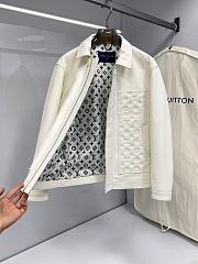 Louis Vuitton monogram white  leather coat - 3