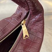 Bottega Veneta red crocodile skin bag - 3