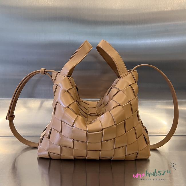 Bottega Veneta Small Bowling Cassette Brown Bag - 1