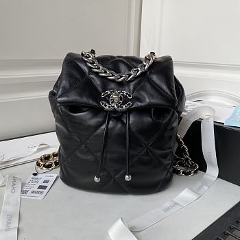 Chanel 19 lambskin backpack ( black/ white/ gray)