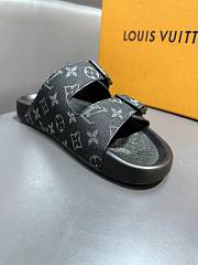 Louis Vuitton black monogram slippers  - 5