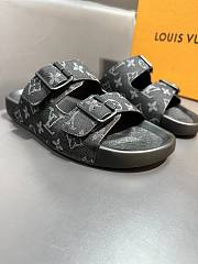 Louis Vuitton black monogram slippers  - 4