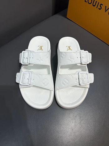 Louis Vuitton white monogram slippers