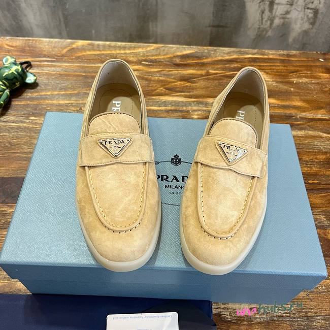 Prada beige suede loafers - 1