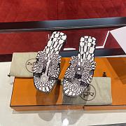 Hermes Oran H icon white sandals - 4