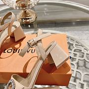 Louis Vuitton beige patent heeled sandal - 6